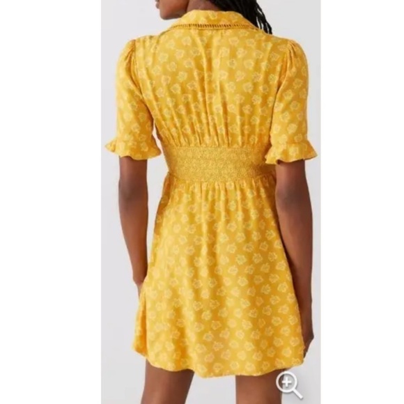 Urban Outfitters Graziana Yellow Printed Short Sleeve Mini Dress L - Picture 2 of 9